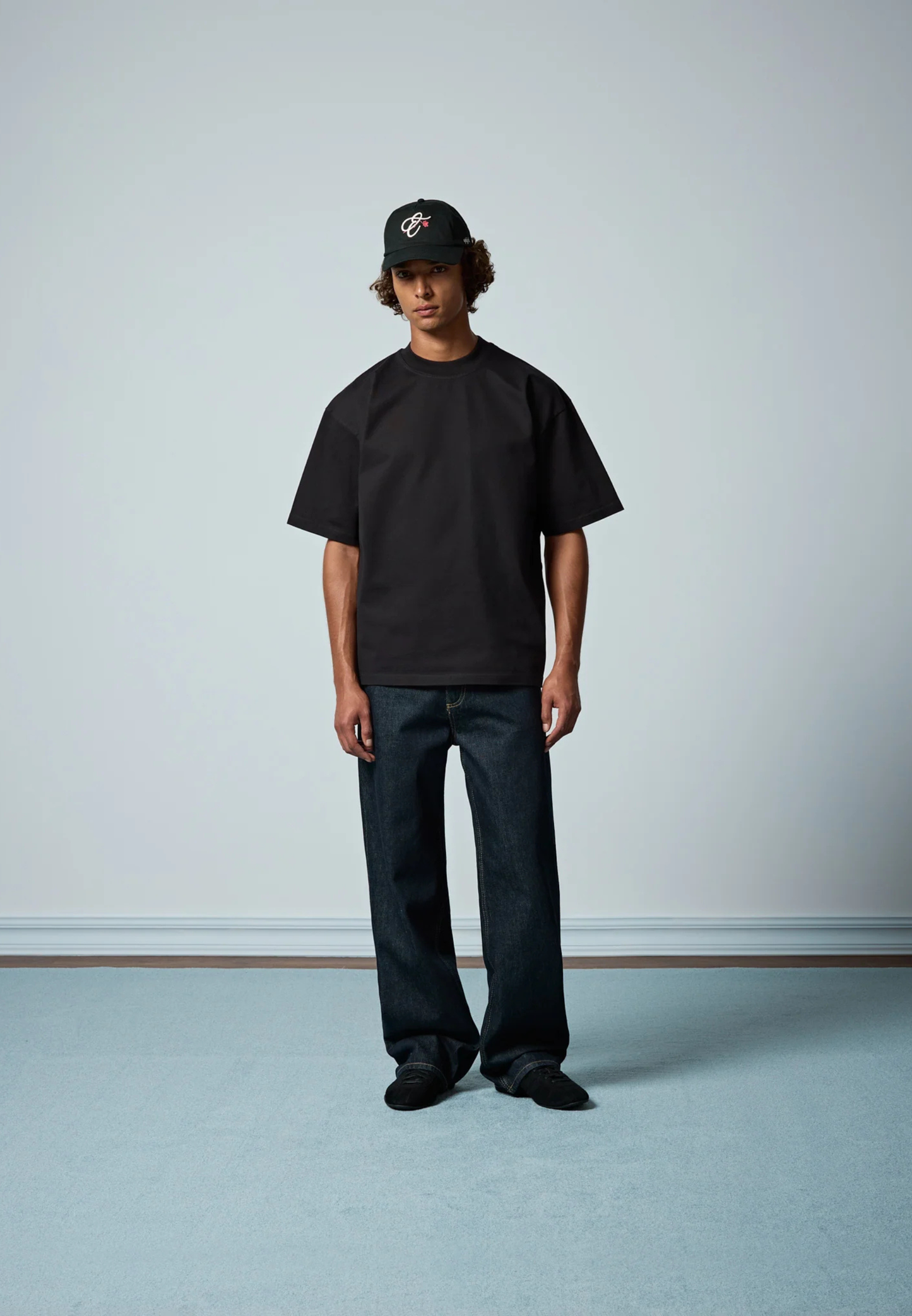 PLAIN BOLD BLACK 240 GSM - OVERSIZED T-SHIRT