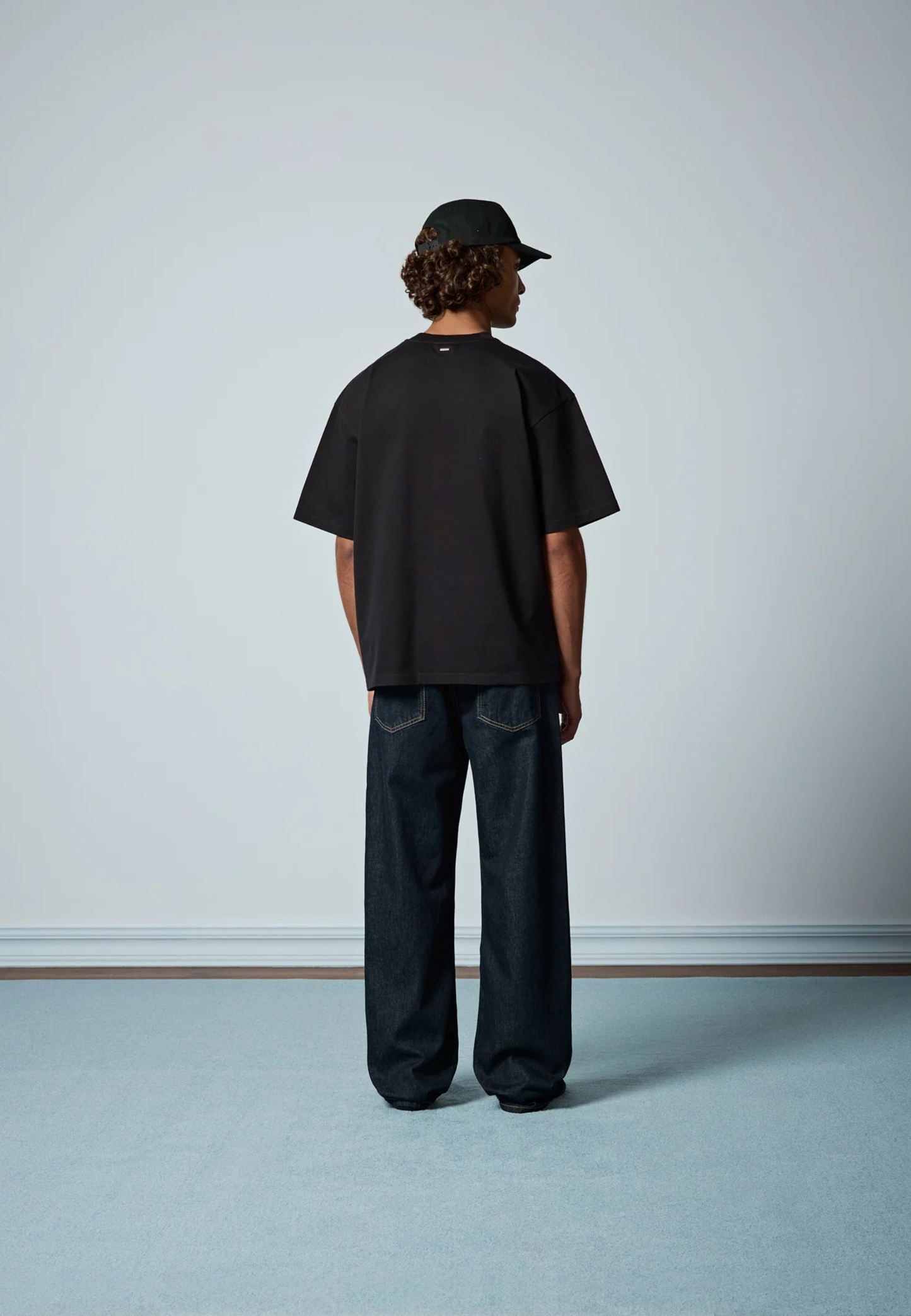 PLAIN BOLD BLACK 240 GSM - OVERSIZED T-SHIRT